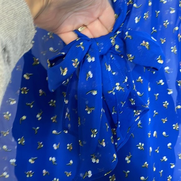 Pleione 2 piece Blue Tank Under Sheer Floral Cap Sleeve Top with Tie Small NWT - Picture 8 of 11